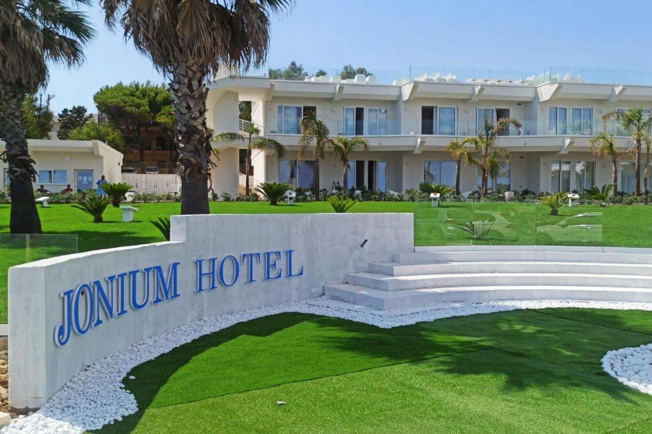Jonium Hotel - Amazing Sea View And Swimming Pool ปุลซาโน ภายนอก รูปภาพ
