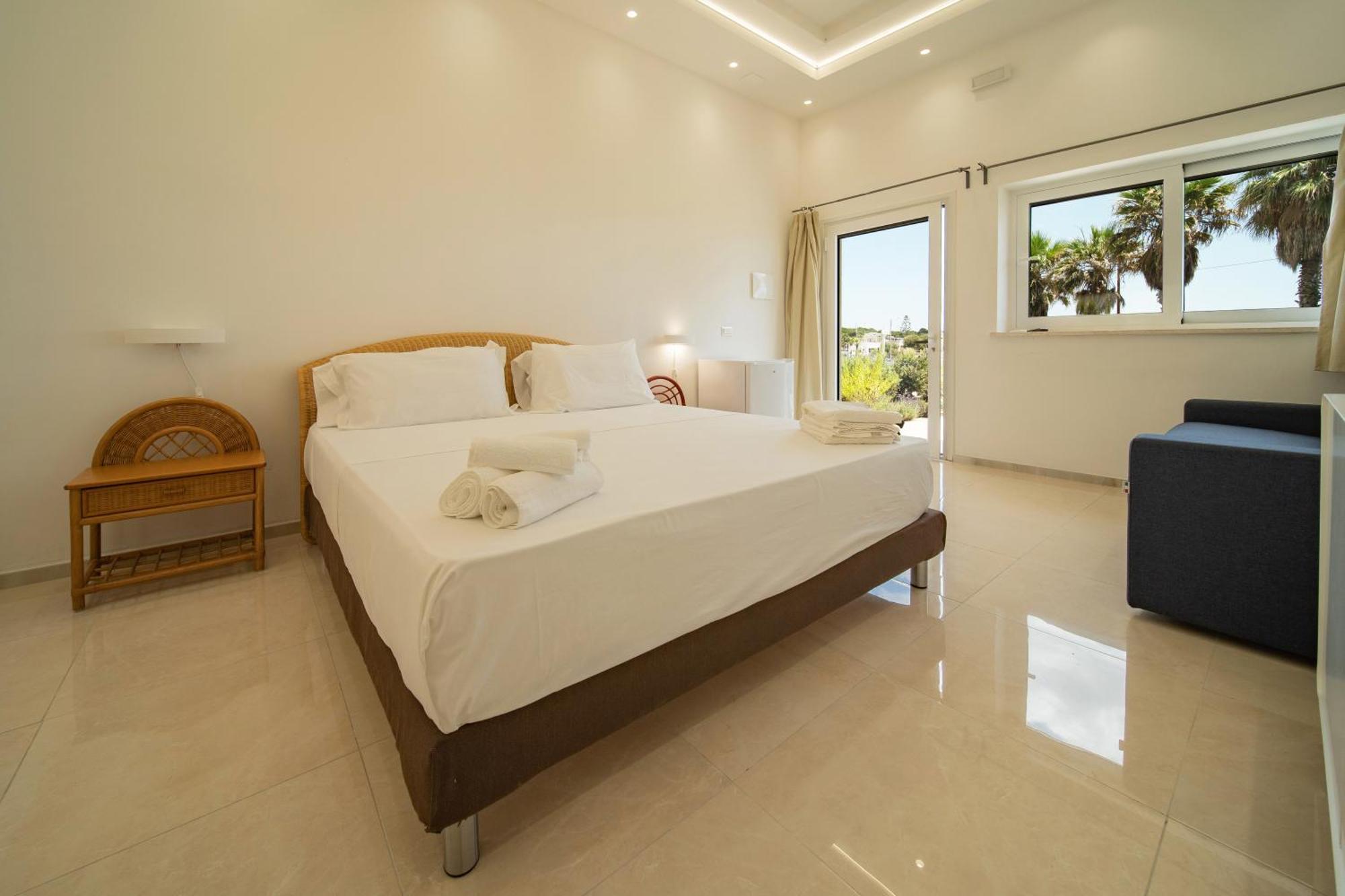 Jonium Hotel - Amazing Sea View And Swimming Pool ปุลซาโน ภายนอก รูปภาพ