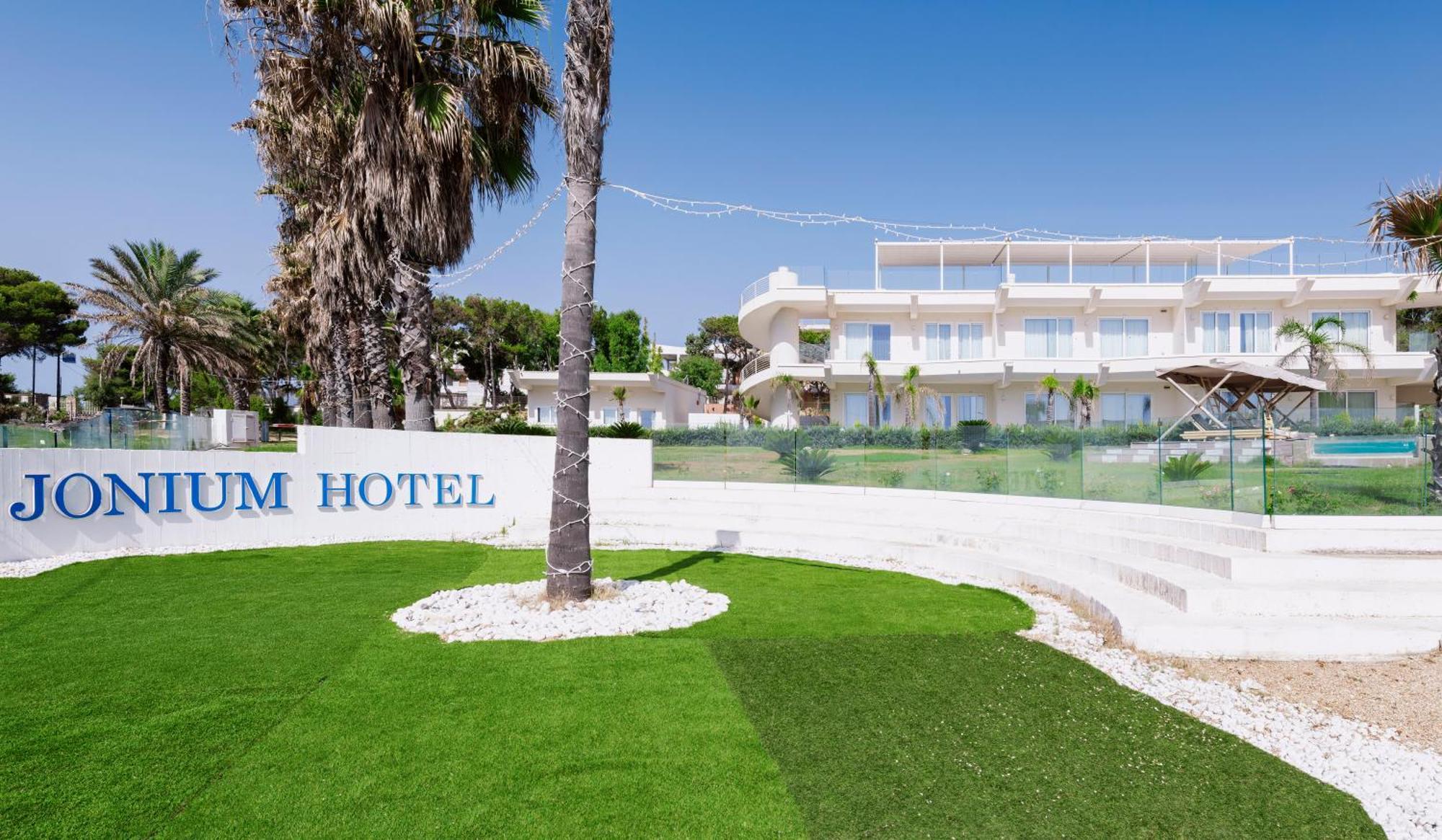 Jonium Hotel - Amazing Sea View And Swimming Pool ปุลซาโน ภายนอก รูปภาพ